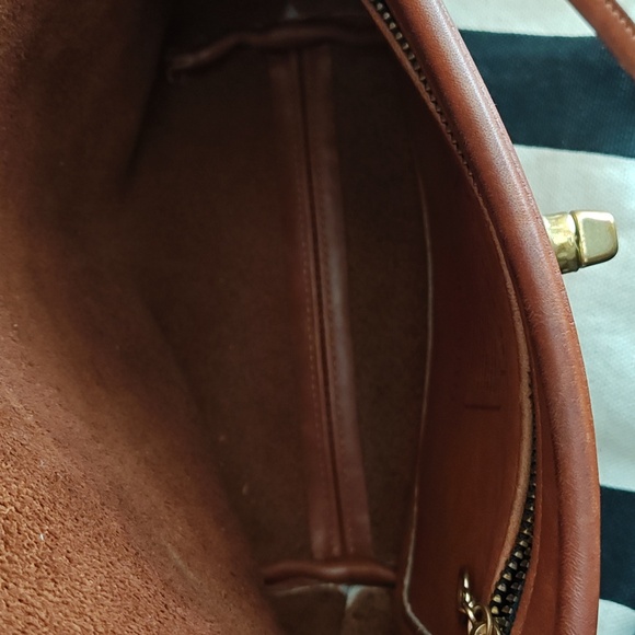 Vintage Coach - Quincy - Picture 10 of 12